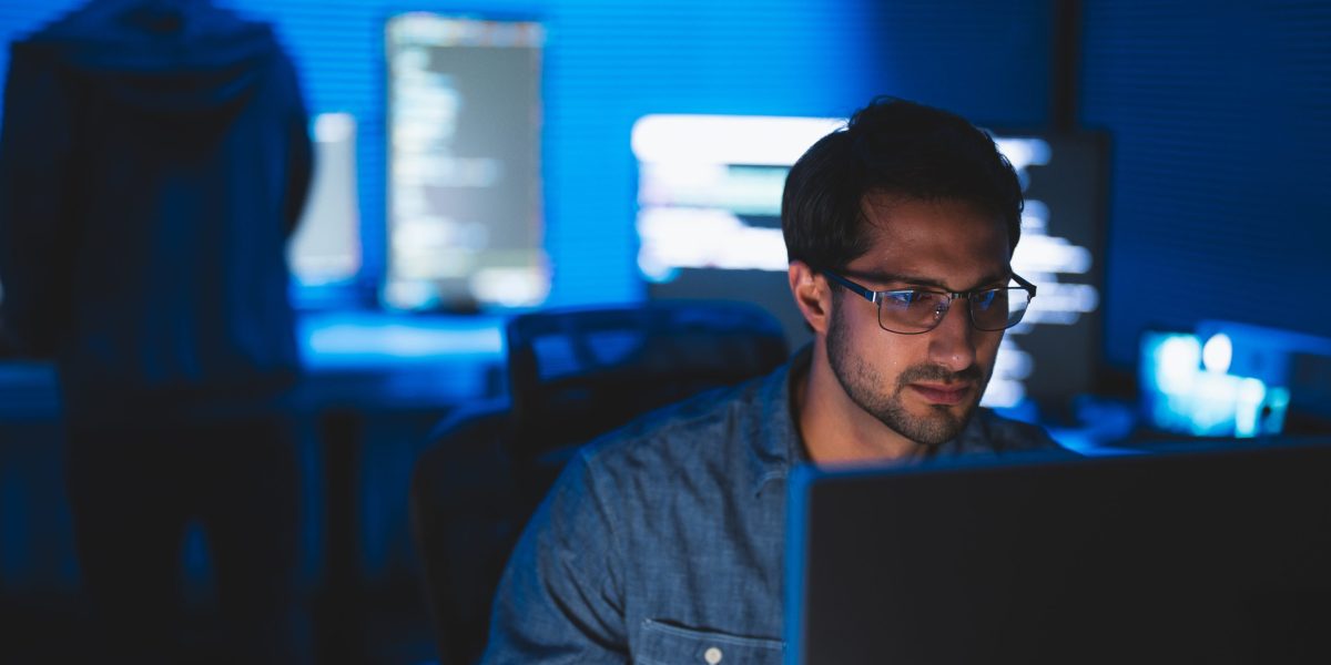 MIT studia 16 milioni di risposte AI su elezioni: LLM sensibili al contesto