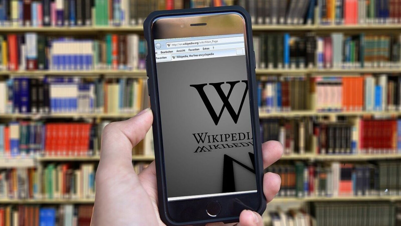 Wikipedia perde traffico a causa di AI e social media