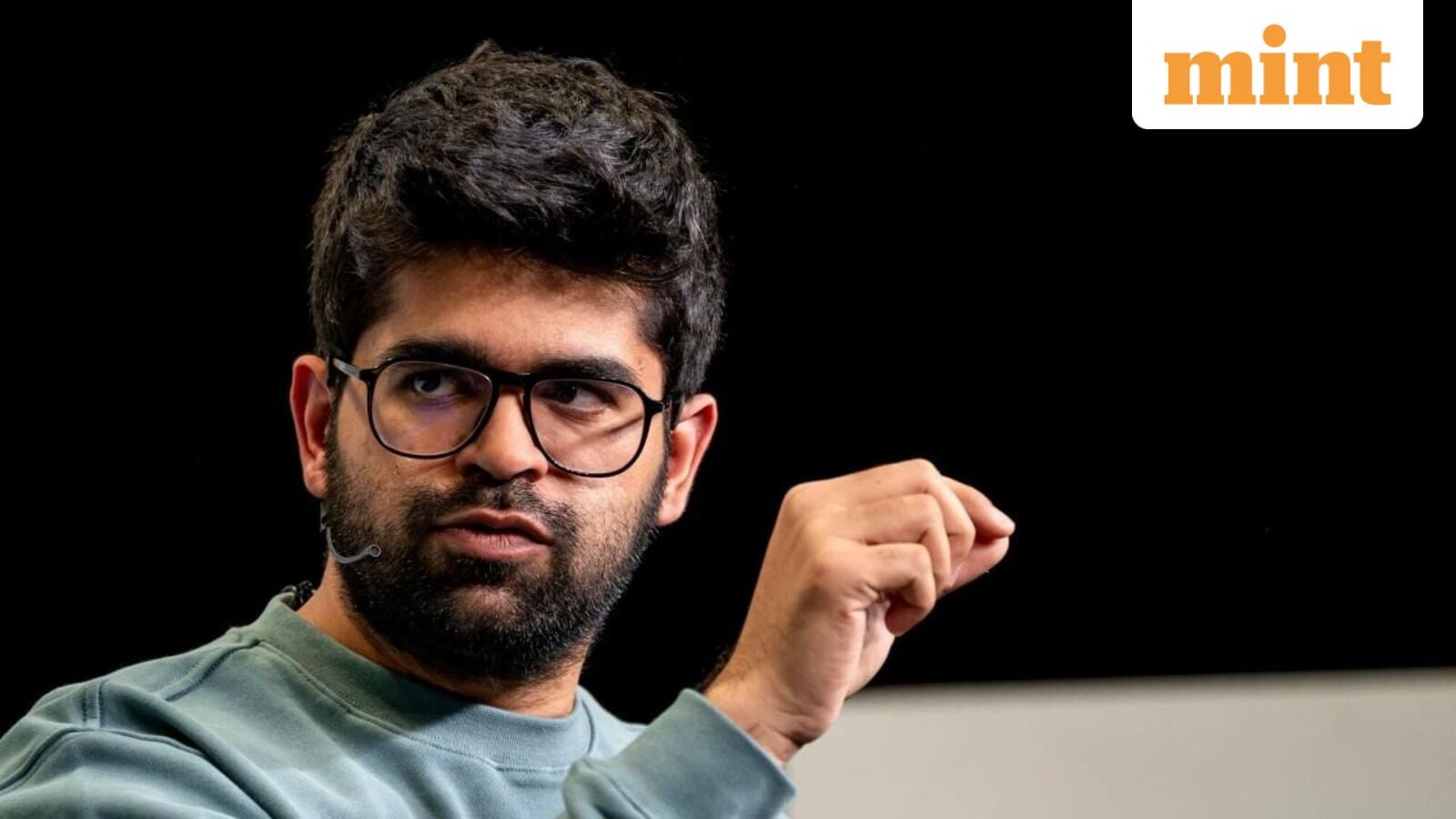 Perplexity rende gratuito il browser AI Comet con assistente in background