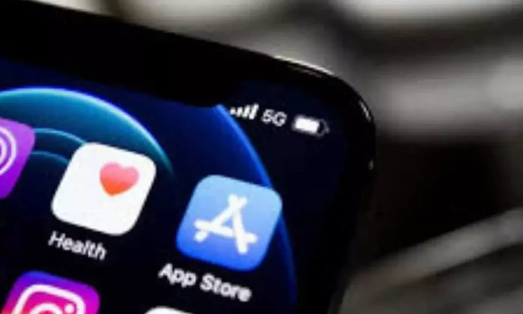 Apple aggiorna le regole App Store per dati AI