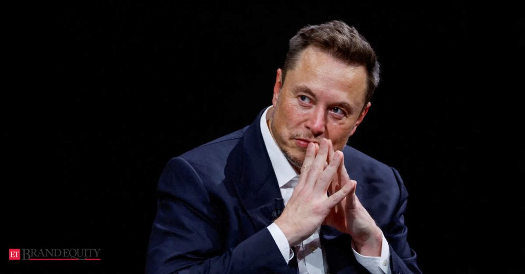 Elon Musk sotto accusa per contenuti antisemiti su Grok